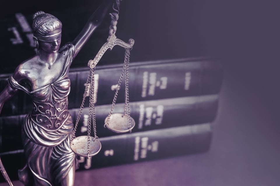 Ley, firmas, LatinoJustice MundoNOW