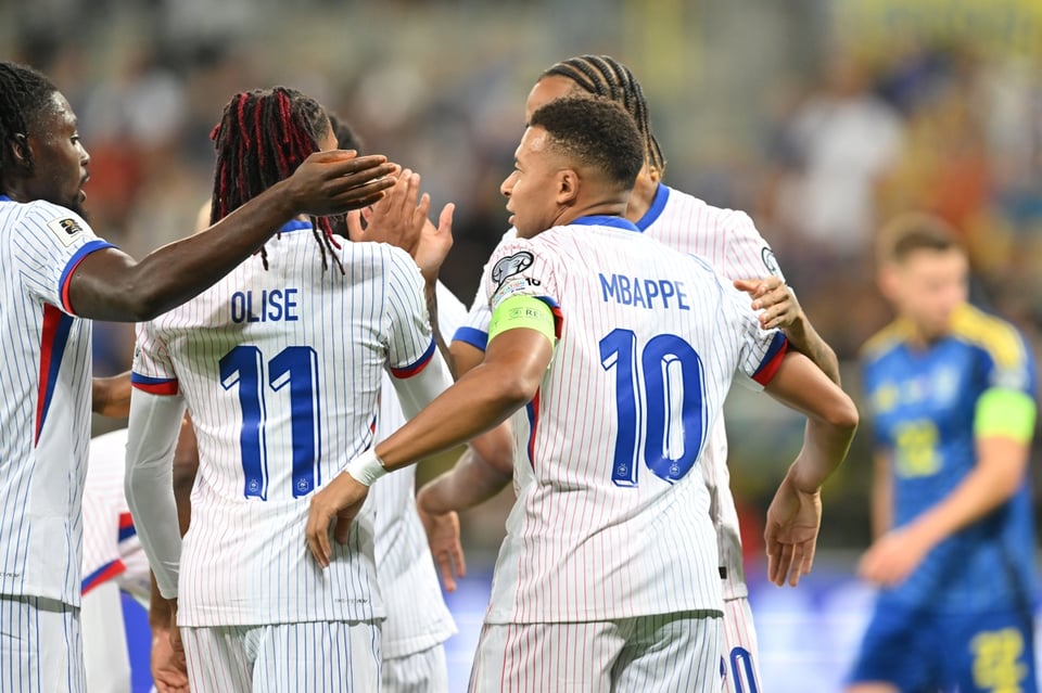 FRANCIA GANA ANTE UCRANIA