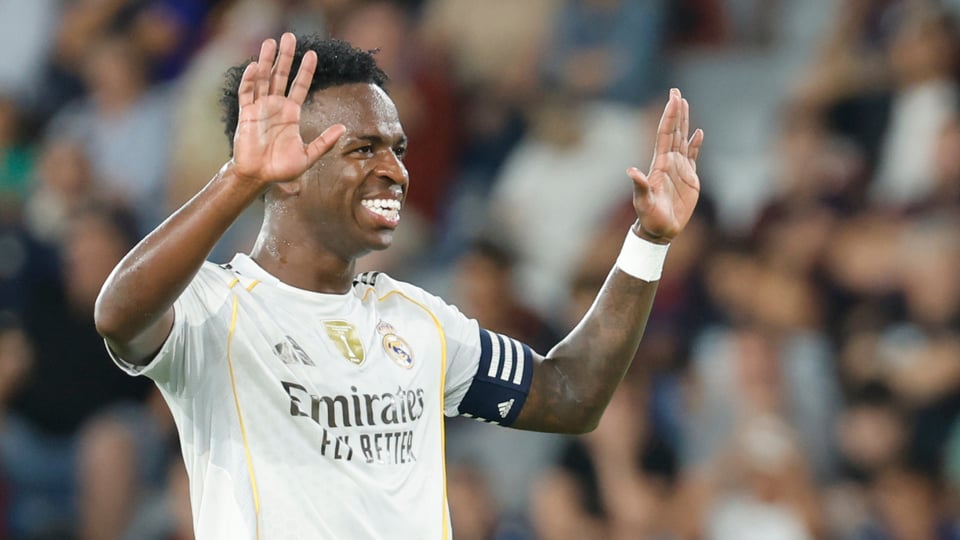 Real Madrid vence 4-1 al Levante y llega en racha al derbi