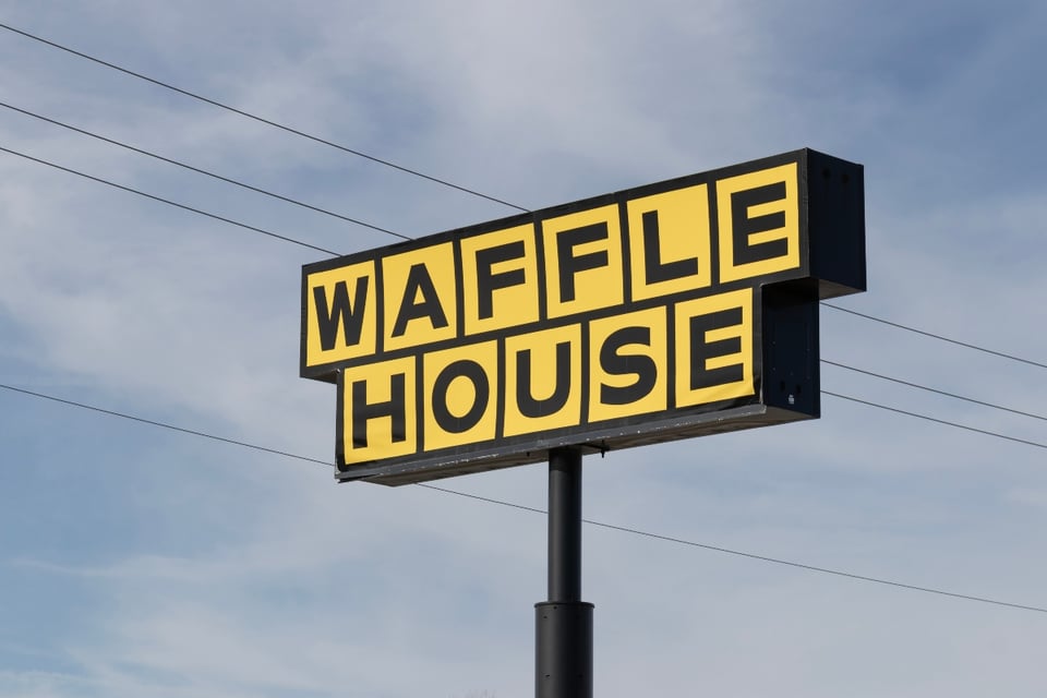 Waffle House, trabajador atacado, ataque MundoNOW
