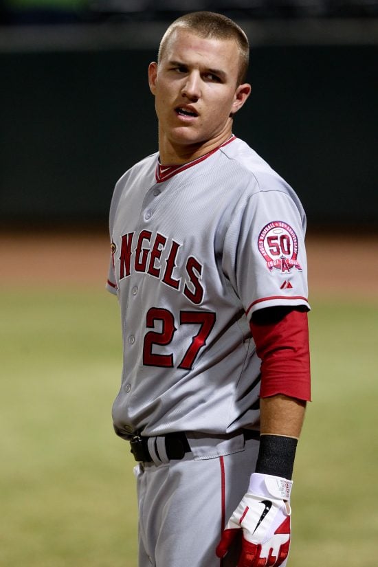 Mike Trout conecta su jonrón 400 en MLB