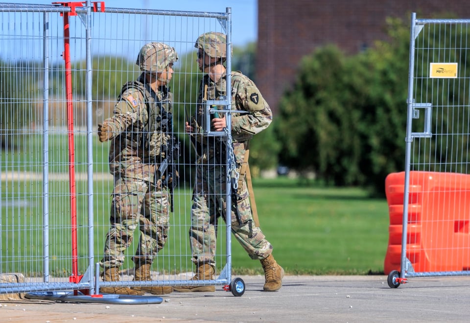 Contratistas detenidos por ICE en Camp Pendleton