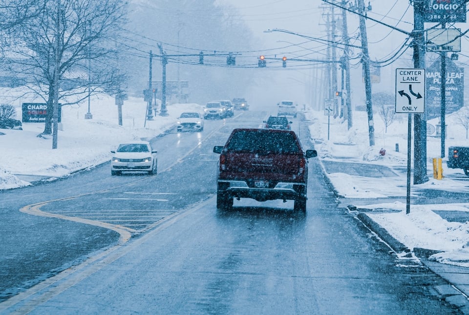 Casi 1.800 vuelos cancelados, Chicago sufre mayores afectaciones, Tormentas invernales MundoNOW