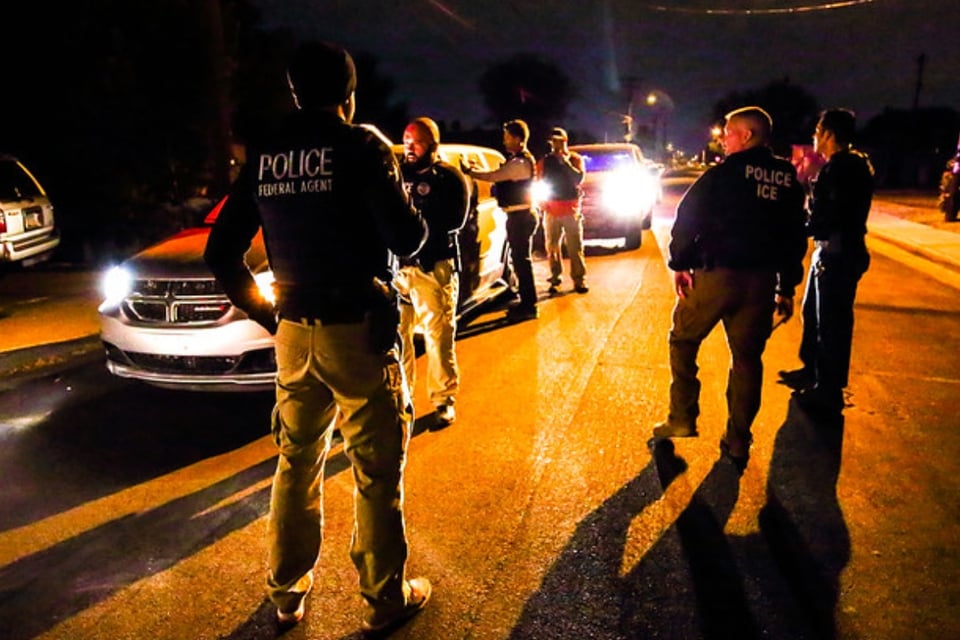 Latina arrestada por ICE pese a mostrar documentos