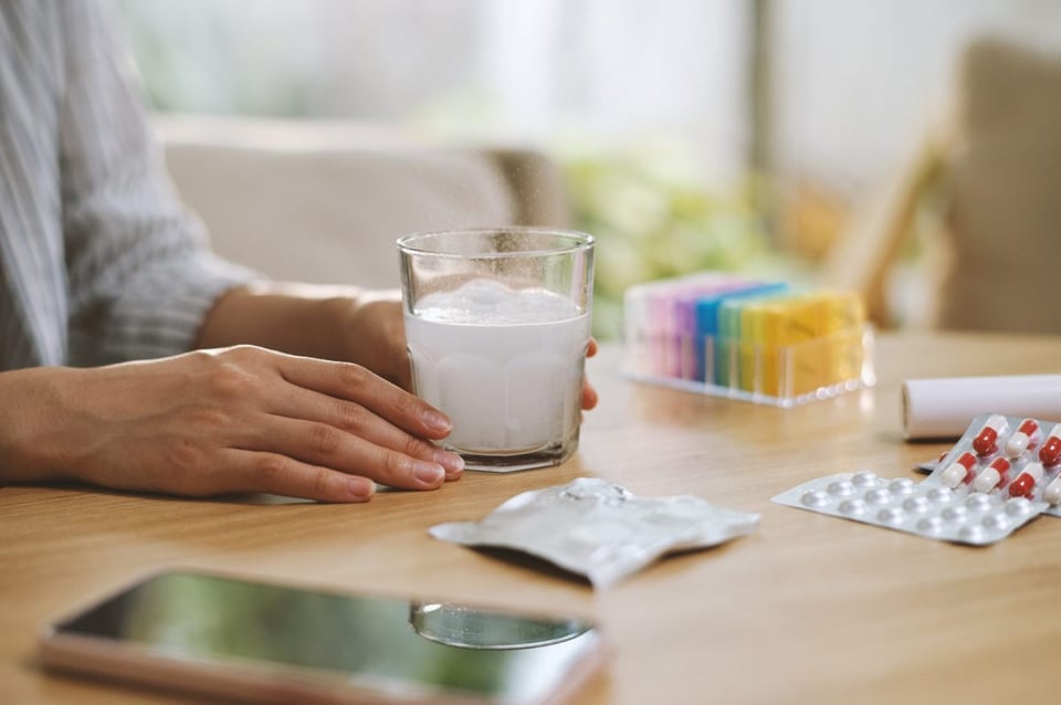 leche, medicinas, antibioticos, interaccion, medicamentos 