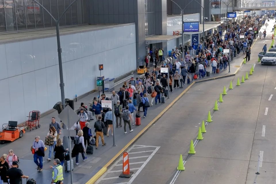ICE, aeropuertos, Filas largas MundoNOW