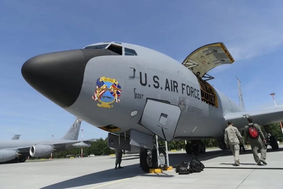 Avión cisterna se estrella, conflicto en Medio Oriente, avión KC-135 MundoNOW, US KC-135 crash in Iraq