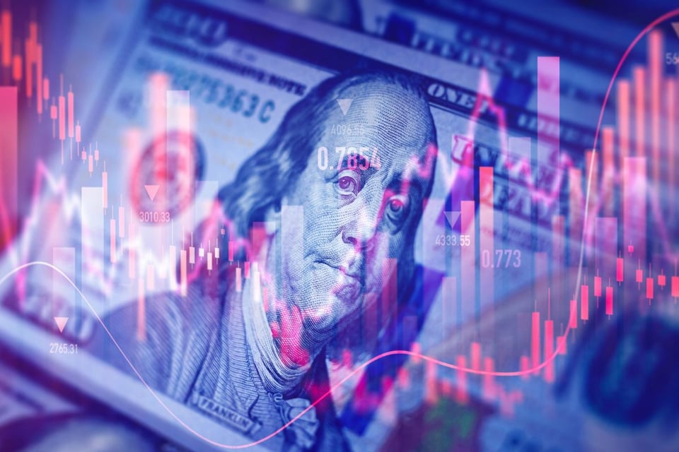 sube el dólar levemente en méxico