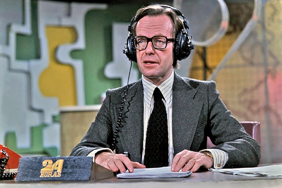 lawyer, host, newscast, Televisa, MundoNOW, Jacobo Zabludovsky eclipse
