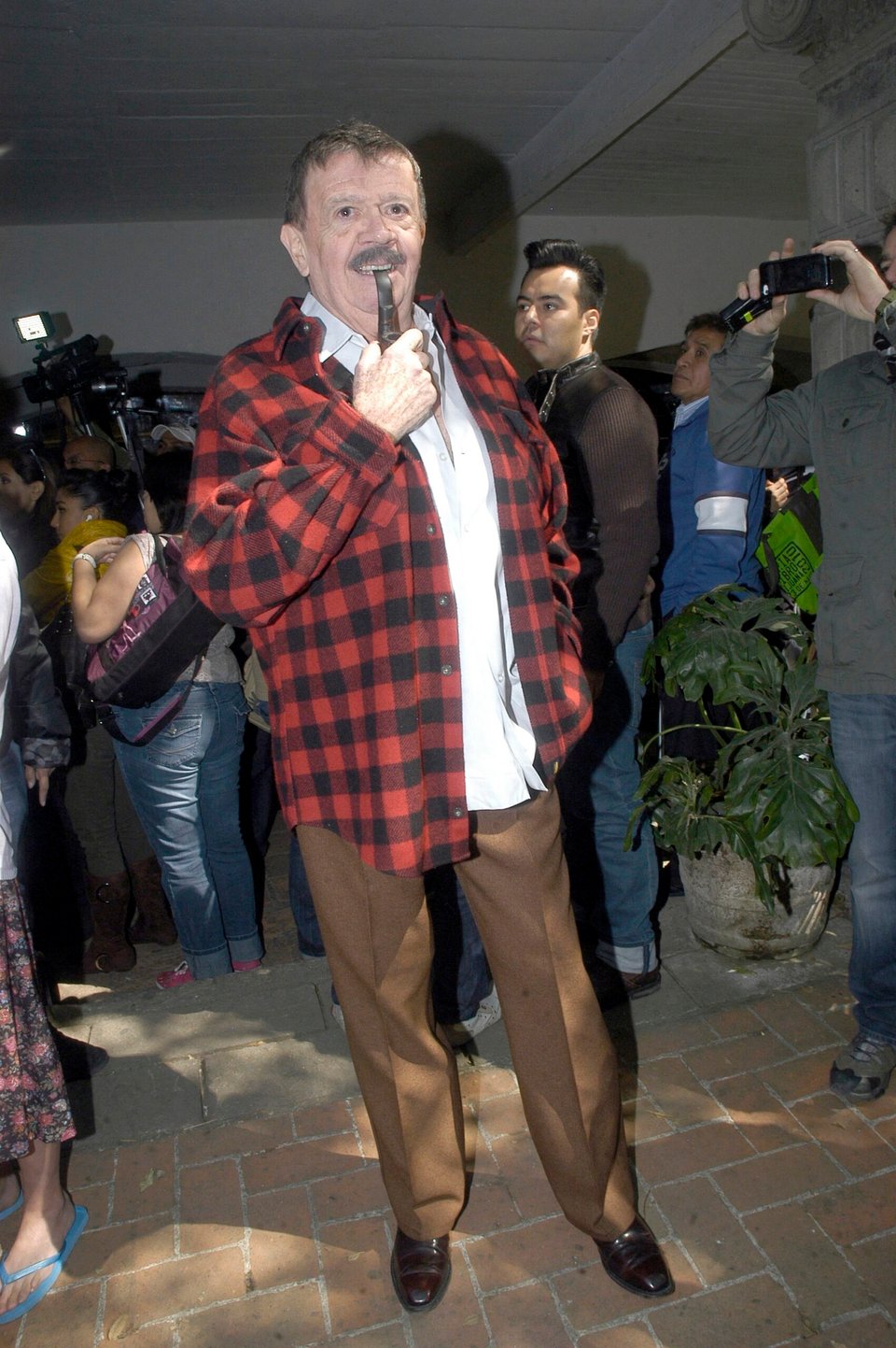 Muere Xavier López Chabelo