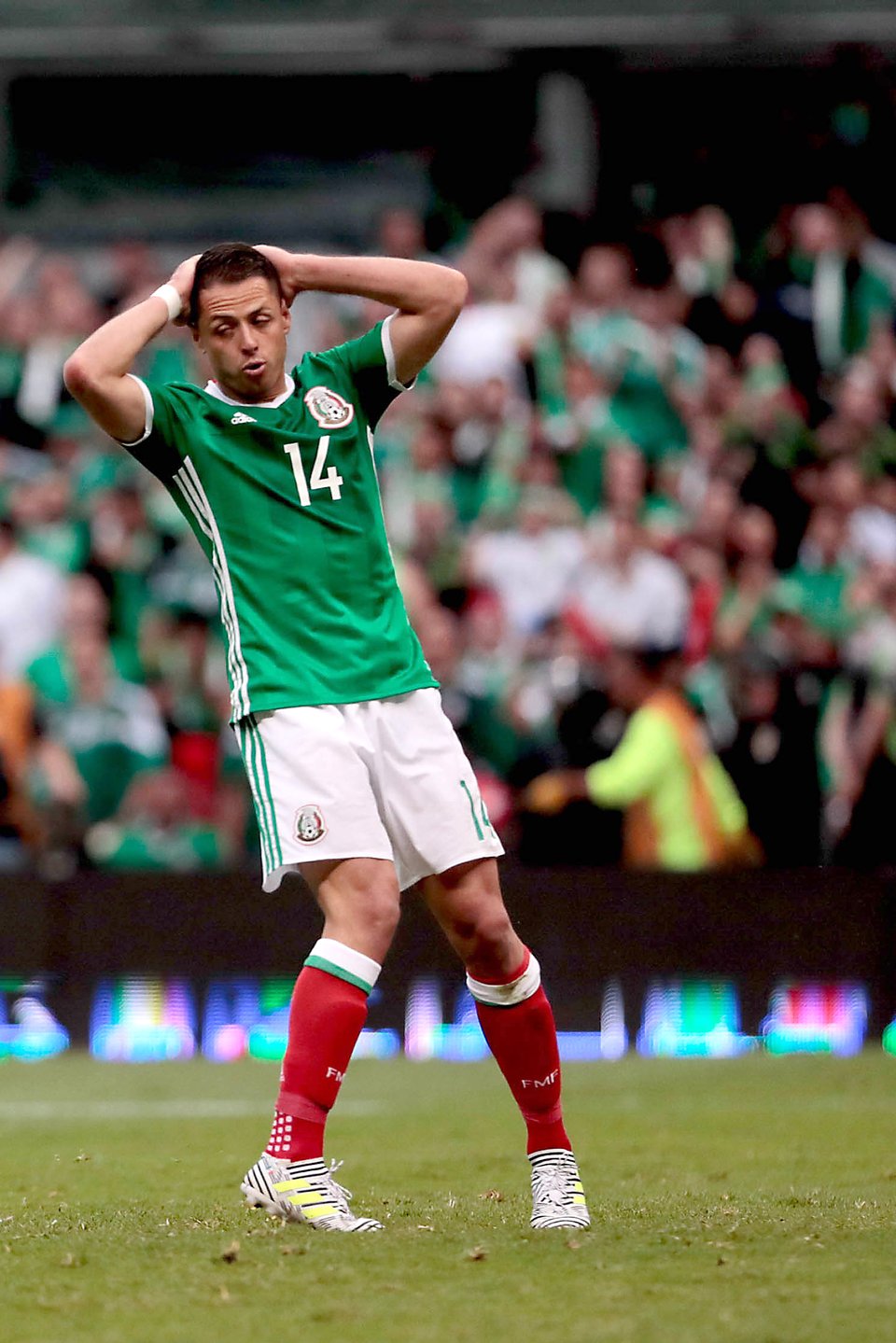 The soccer player clarifies the incident of the Mexican flag