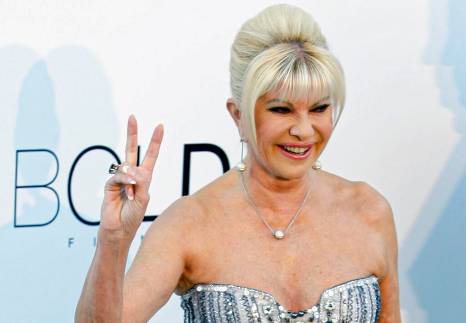 What does the plaque on Ivana Trump's grave say?