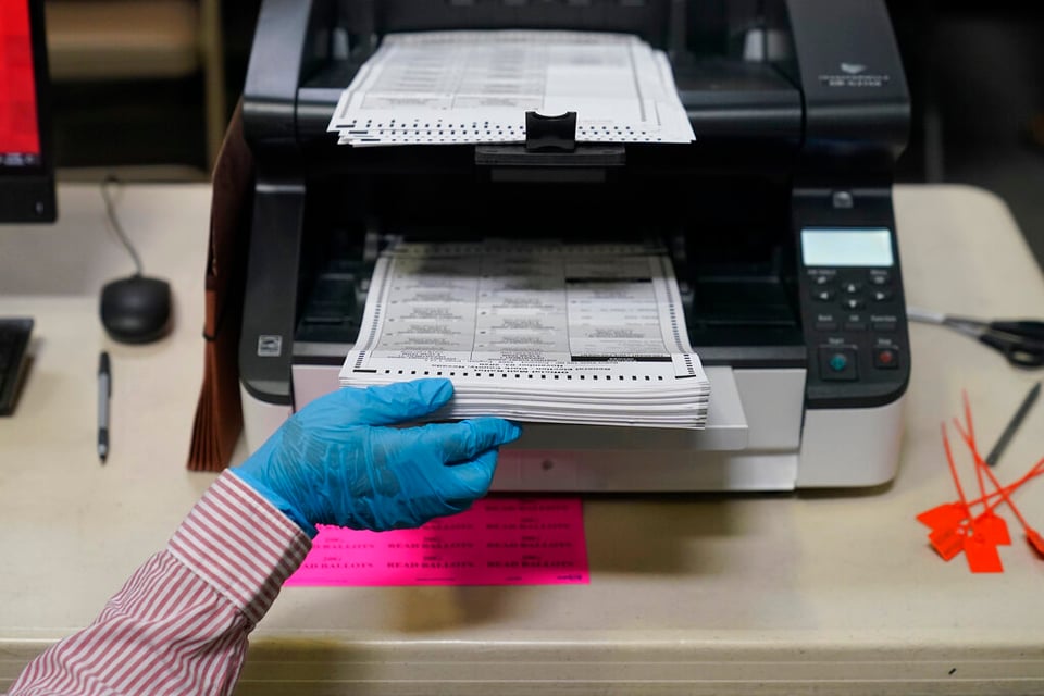 It seeks to finance the campaigns of the parties in federal elections