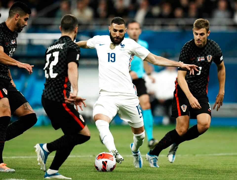 Karim Benzema retira Francia