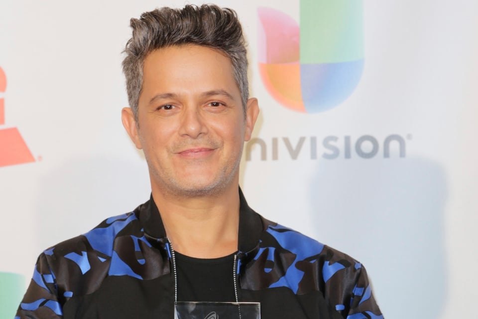Famoso, cantante, español, España, deuda
