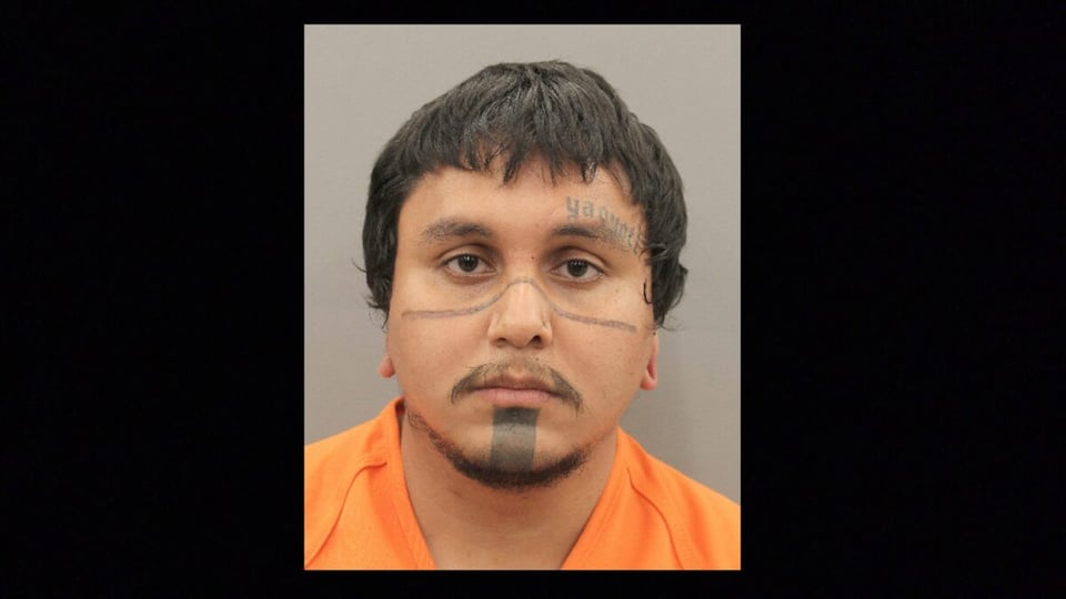 Ángel Gilberto González, ataque a cuchilladas, violencia doméstica, Houston, MundoNOW