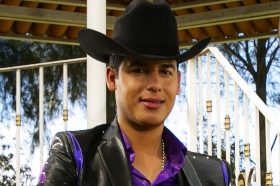 vocalist, Los Plebes del Rancho, music, King of hearts, MundoNOW