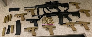 Crónica Hispano sold weapons