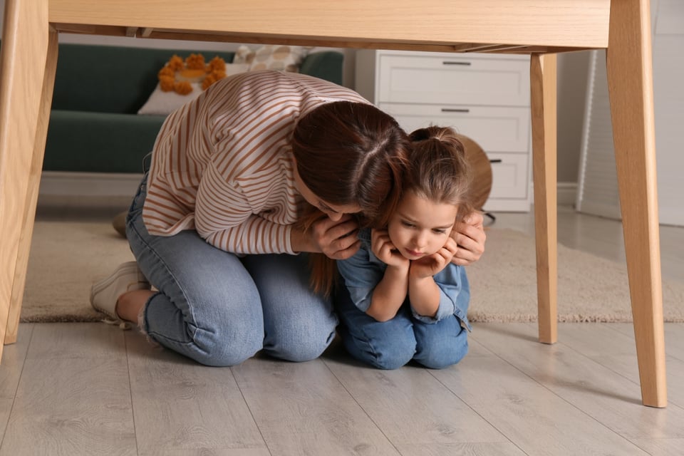 protección, mamá, hija, terremoto, MundoNow