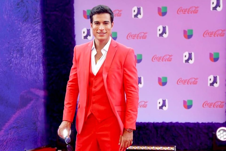 Danilo Carrera, actor, Ecuador, Premios Juventud, conductor