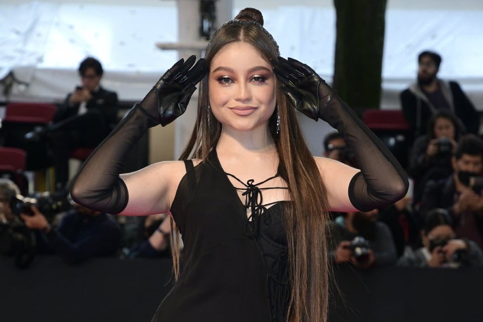 Karol Sevilla en alfombra roja, MundoNow