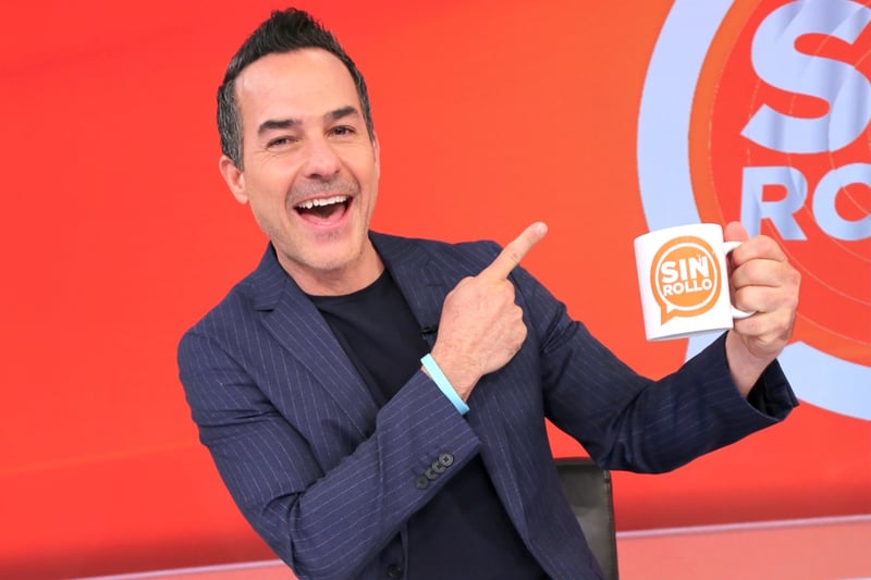 Carlos Calderón en programa, MundoNow