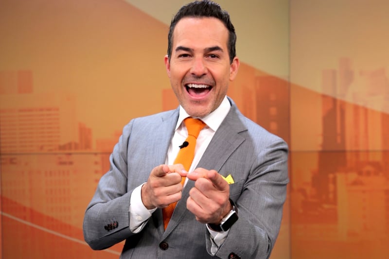 Presentador mexicano en Despierta América, MundoNow