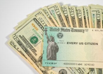 Dan a conocer los requisitos para el cheque