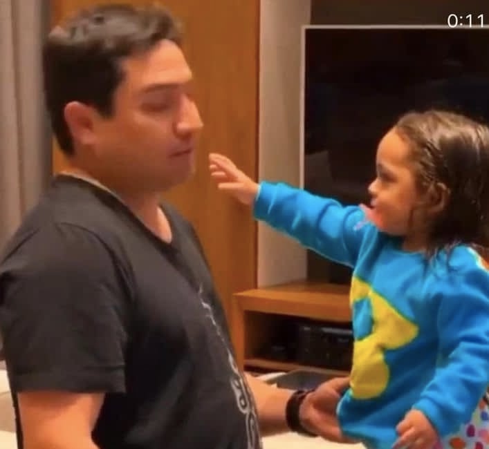 The singer and his daughter