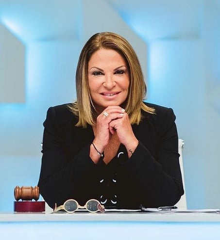 Dra Polo queda expuesta por Karina Banda