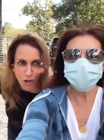 Thalía and Lili Estefan from El Gordo y la Flaca