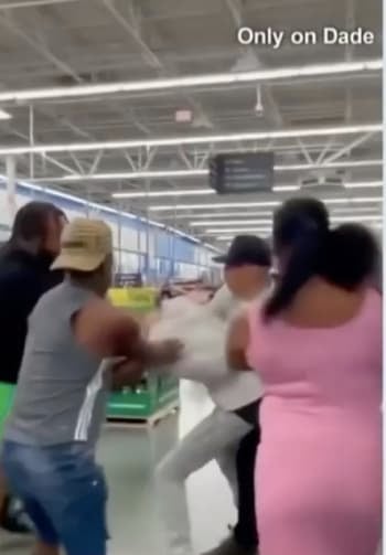 Lawsuit at Walmart after alleged abuse against a woman