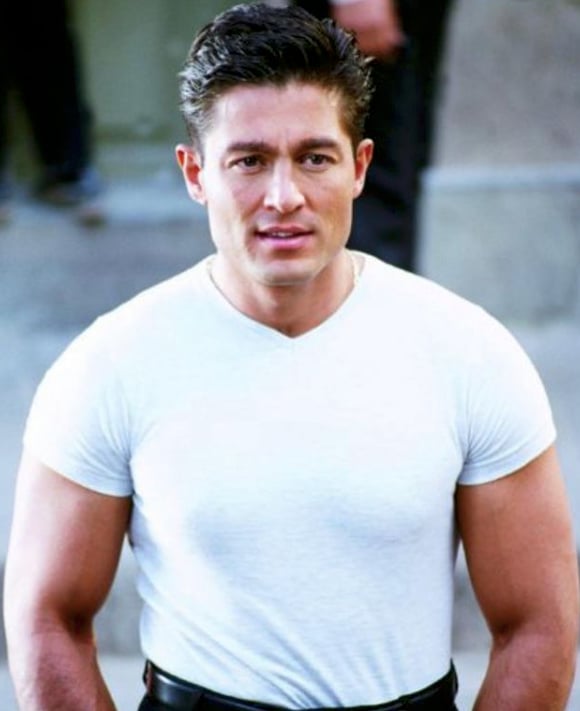 Fernando Colunga