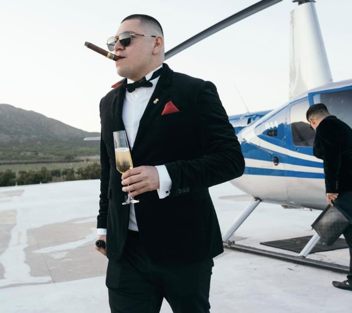 The artistic entrepreneur linked to Rafael Amaya