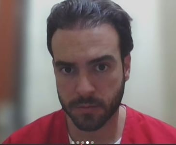 Apareció devastado