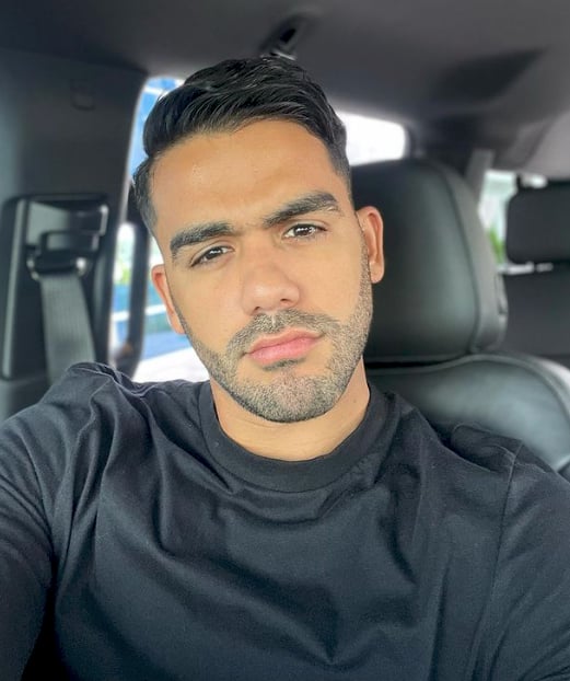 Carlos Adyan pasa vergüenza