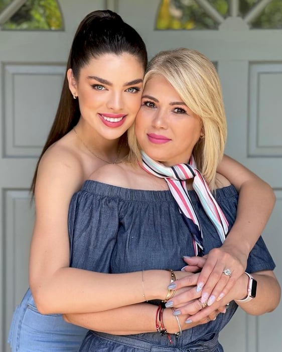 Nadia Ferreira's mother