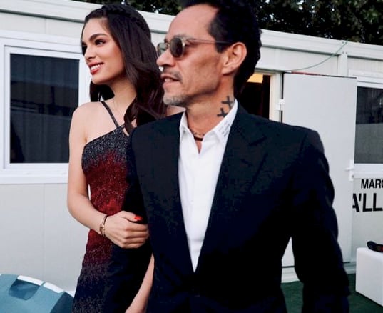 Marc Anthony with his girlfriend