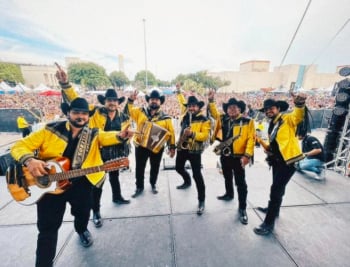 Rieleros del norte de luto 
