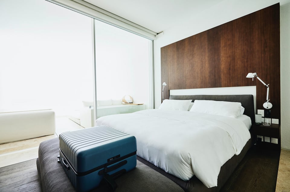 Acusan a inmigrante por violación en hotel