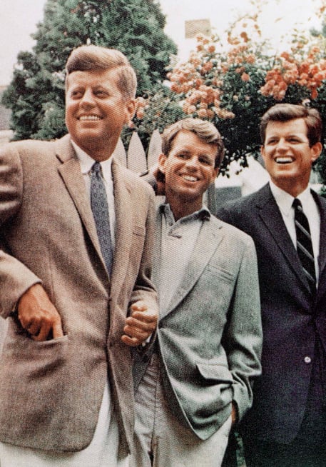 Resurgen 'inimaginables' detalles de la autopsia de Robert Kennedy