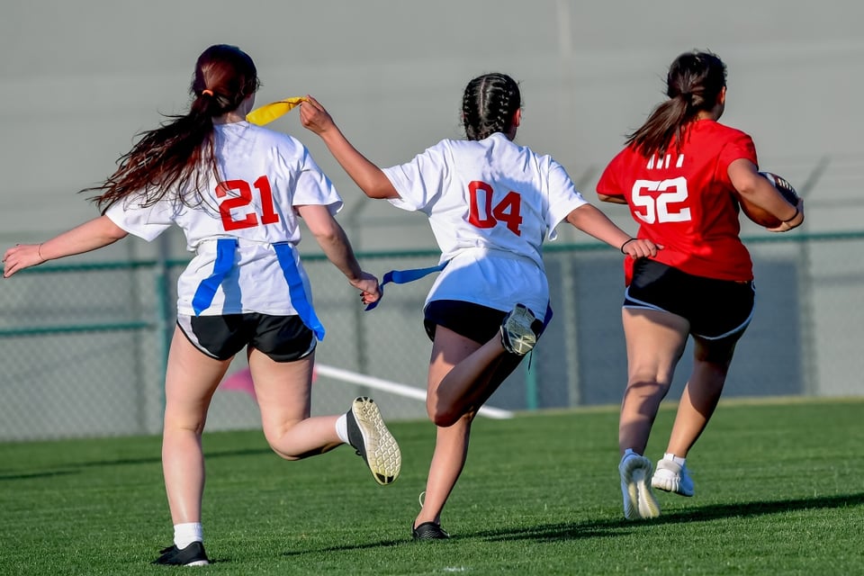 mujeres líderes hispanas, Diana Flores, flag football, NFL, MundoNOW