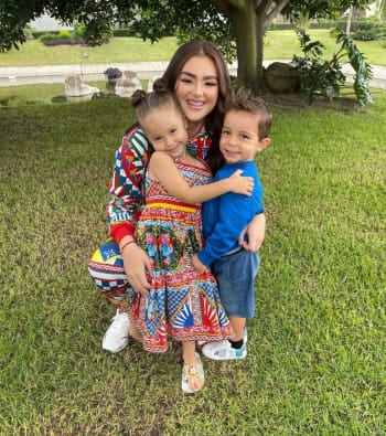 The relationship between Saúl Canelo Álvarez and Emily Cinnamon