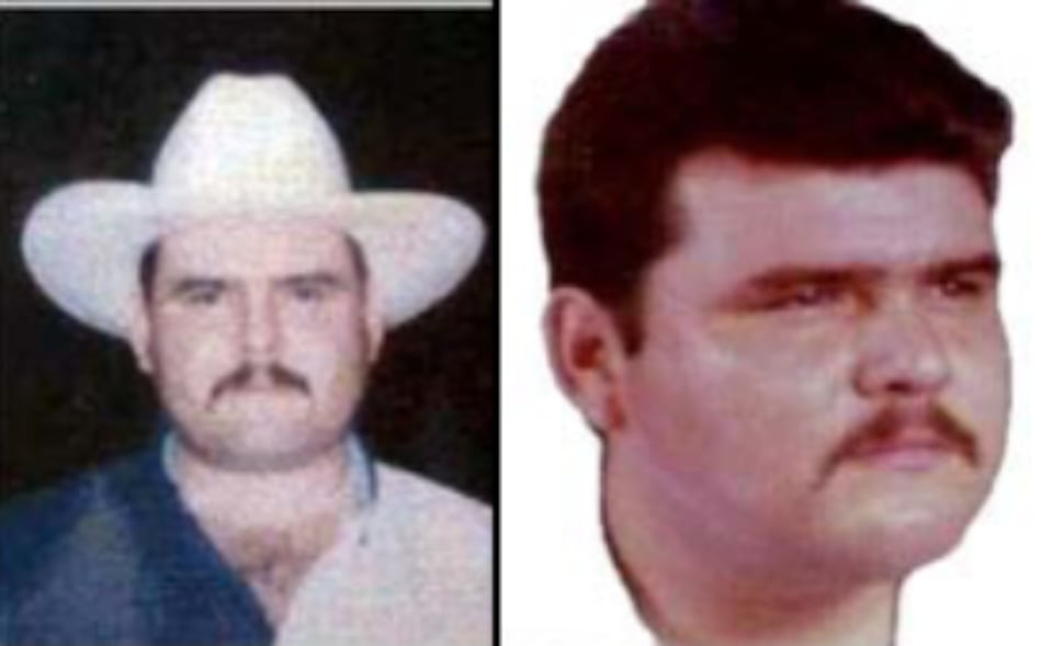 A commando block the way to DEA and FBI officials