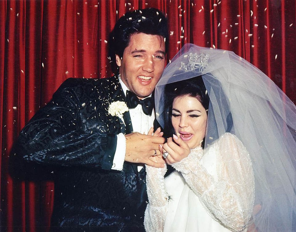 elvis, elvis y priscila, boda, arroz, tradición