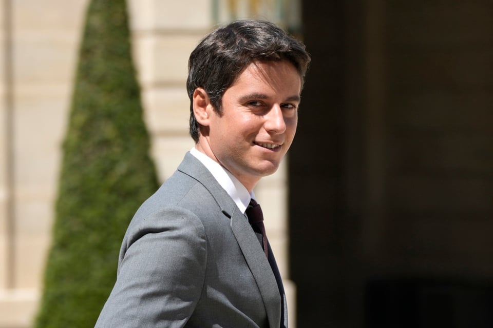 Gabriel Attal ministro francés, Emmanuel Macron, Francia, Elisabeth Born, MundoNOW