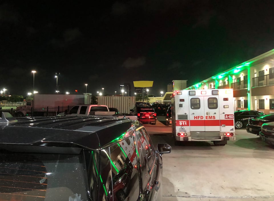 Departamento de Policía de Houston, Departamento de Bomberos de Houston, ambulancia, policía, MundoNOW