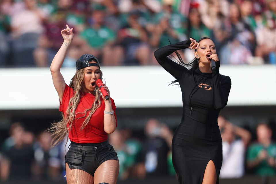 Critican el vestuario de Chiquis Rivera
