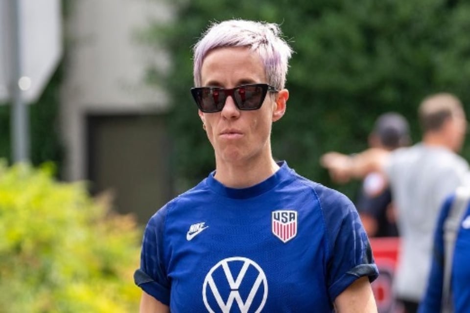 soccer star megan rapinoe, women's soccer, athlete, MundoNOW