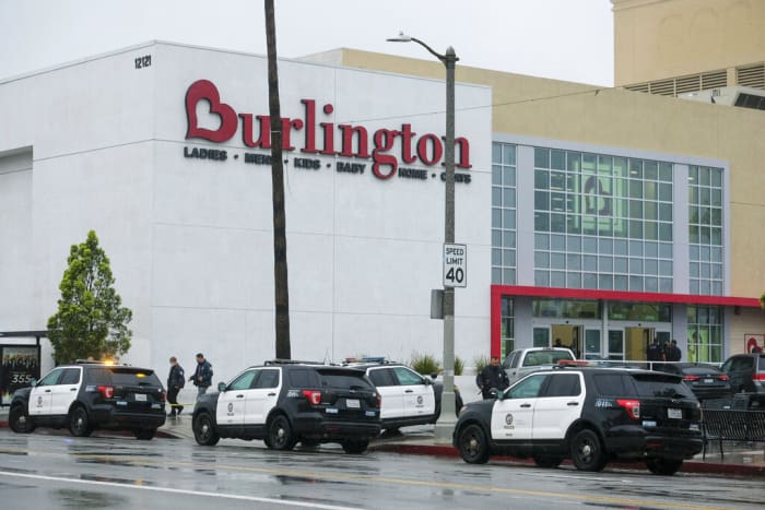 Police kill quinceañera store